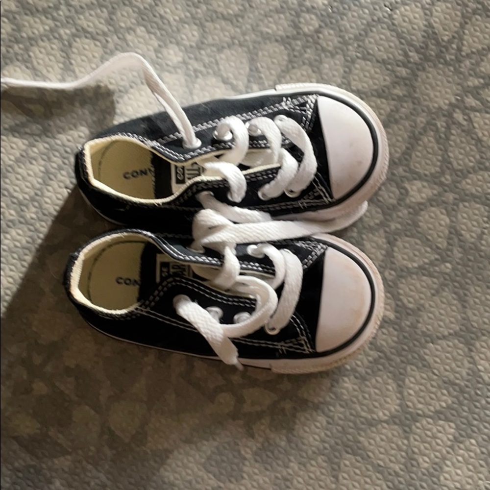 Black converse